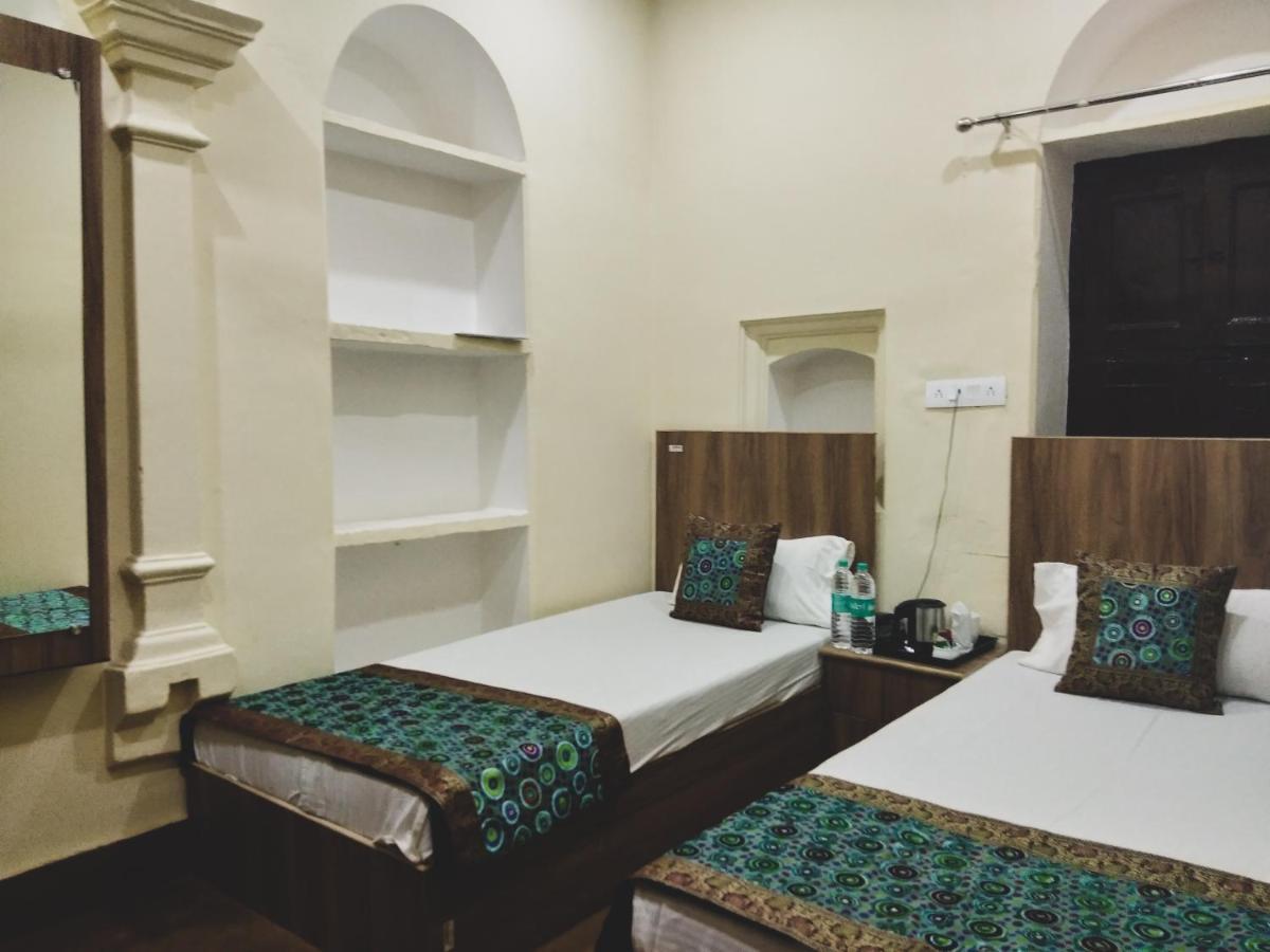 Ajay Guest House Βαρανάσι Εξωτερικό φωτογραφία