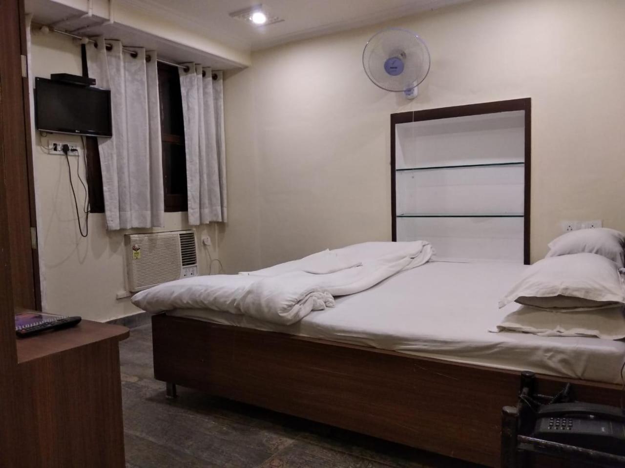 Ajay Guest House Βαρανάσι Εξωτερικό φωτογραφία